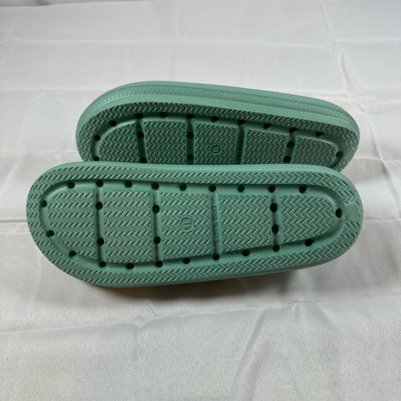 32 degrees Cool Sandals - Picture 4 of 4